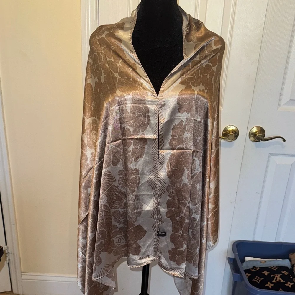 Gold and Cream Floral Scarf